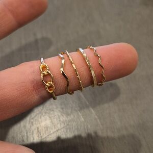 💙 5 Pcs Set Of Elegant Gold-Tone Stacking Dainty Rings Set L